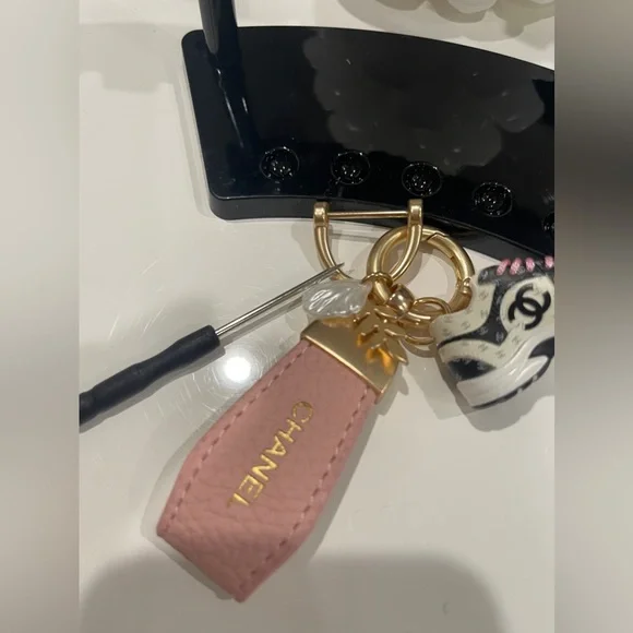 New Fashion Key Chain/Handbag Charm - Picture 3 of 5